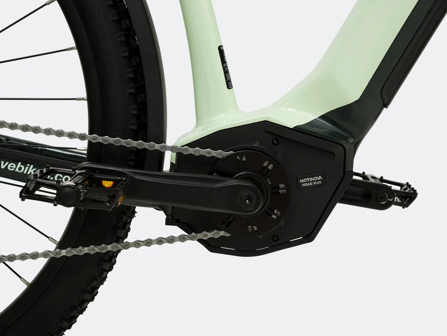 Close-up of a bicycle chain and gear system on a white background. Valowave Swift M Mid-Drive Electric Bike